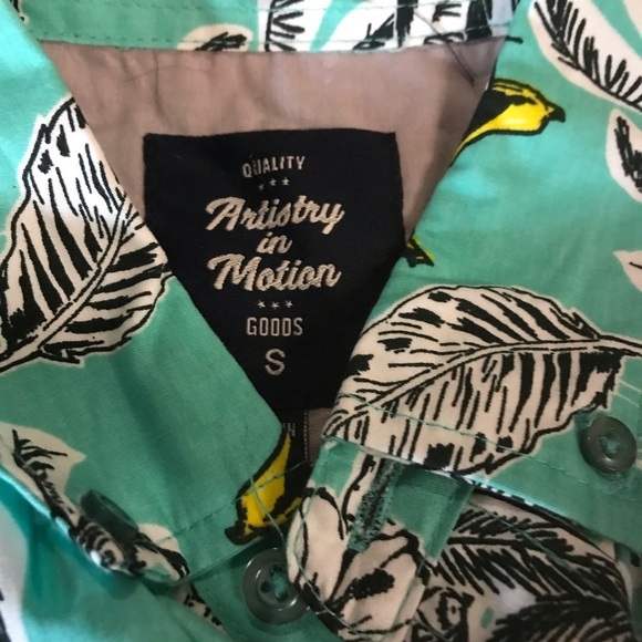 Artistry in motion Hawaiian printed island poplin shirt men’s size S slim fit - Picture 7 of 9